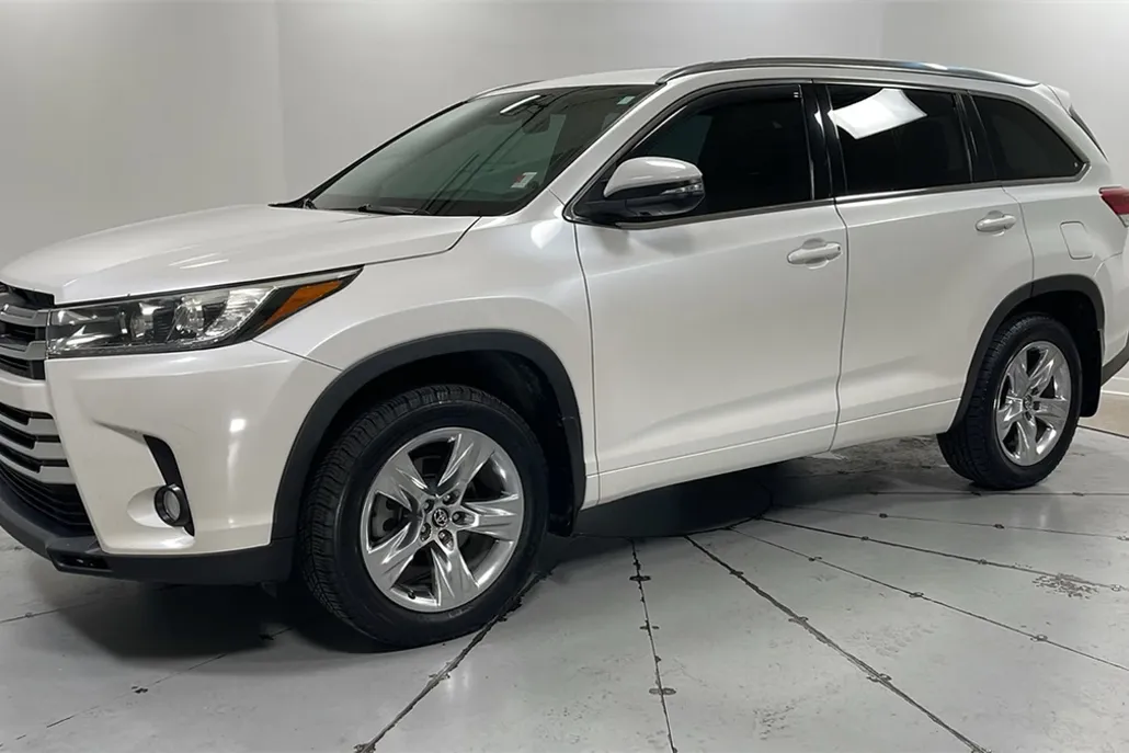 2018 Toyota Highlander Limited photo 1