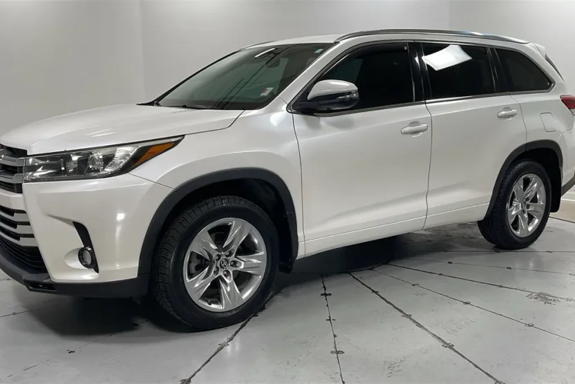 2018 Toyota Highlander Limited photo 1