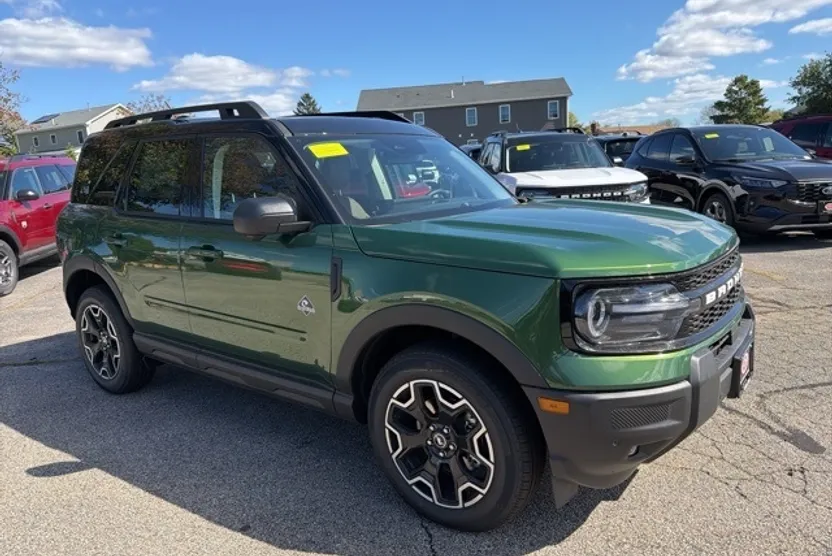 2025 Ford Bronco Sport Outer Banks photo 1