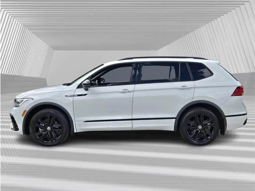 2022 Volkswagen Tiguan SE R-Line Black photo 1