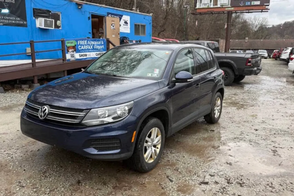 2013 Volkswagen Tiguan S photo 1