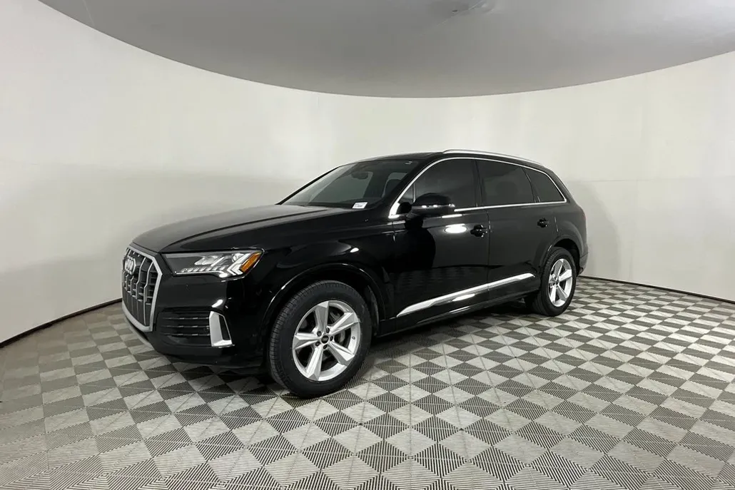 2023 Audi Q7 45 Premium Plus photo 1