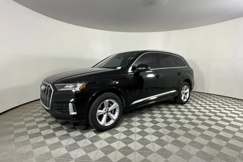2023 Audi Q7 45 Premium Plus photo 1