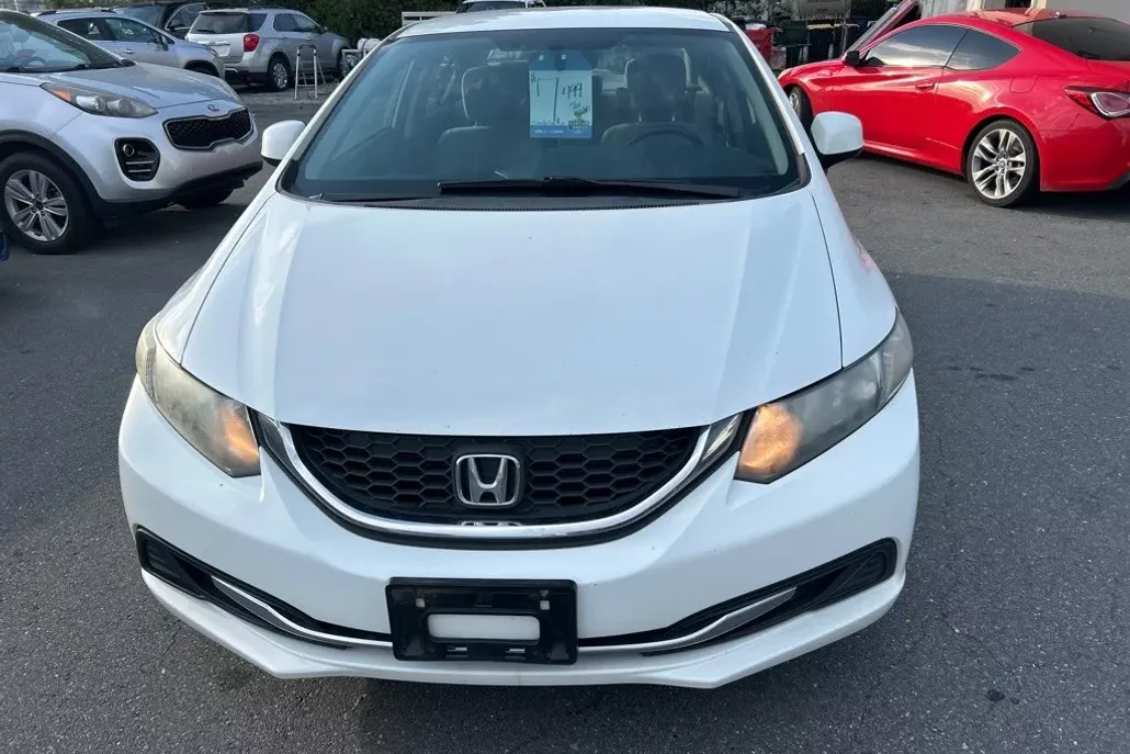 2013 Honda Civic LX photo 1