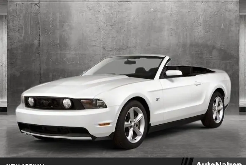 2010 Ford Mustang GT Premium photo 1