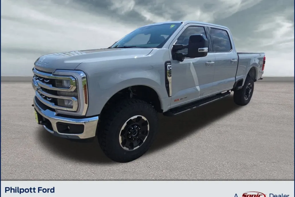 2025 Ford F-250 Lariat photo 1
