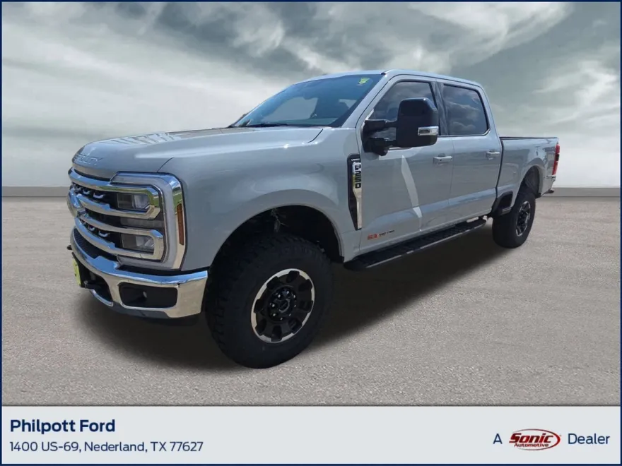 2025 Ford F-250 Lariat photo 1