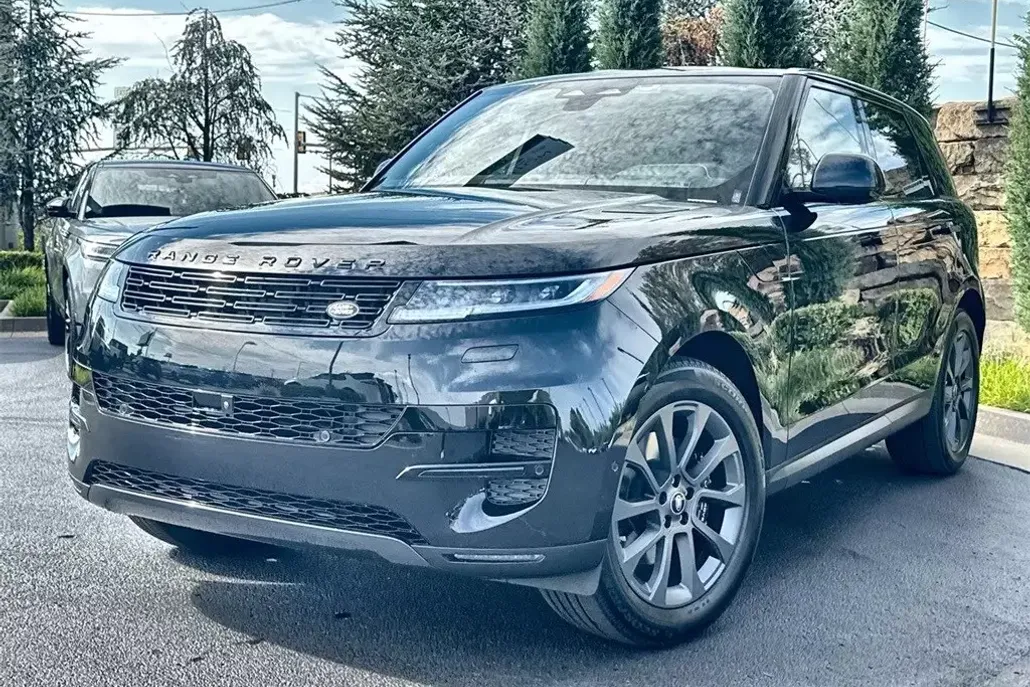 2025 Land Rover Range Rover Sport SE photo 1