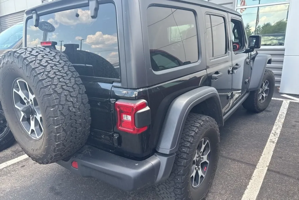 2019 Jeep Wrangler Unlimited Rubicon photo 1