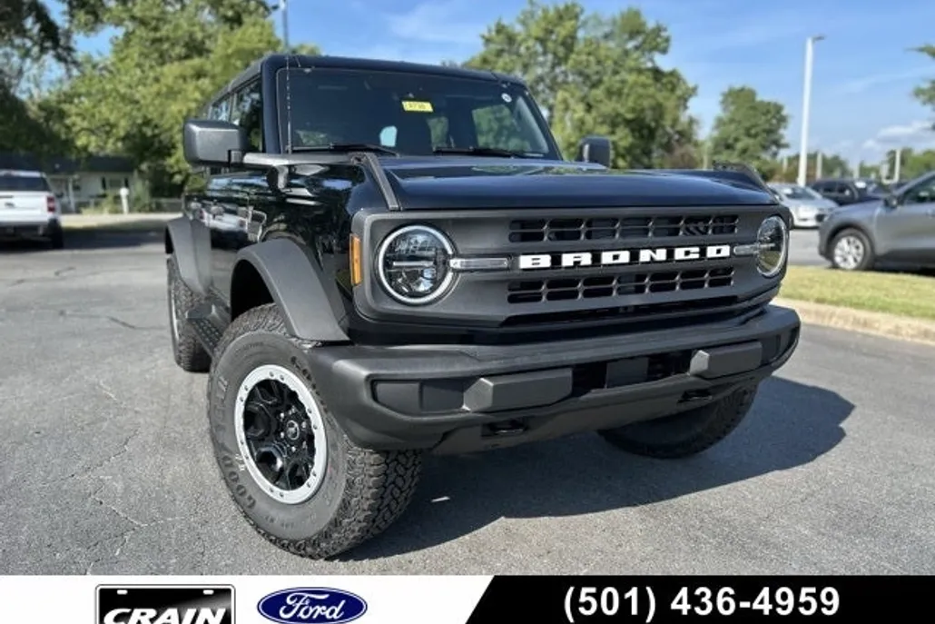 2025 Ford Bronco Base photo 1