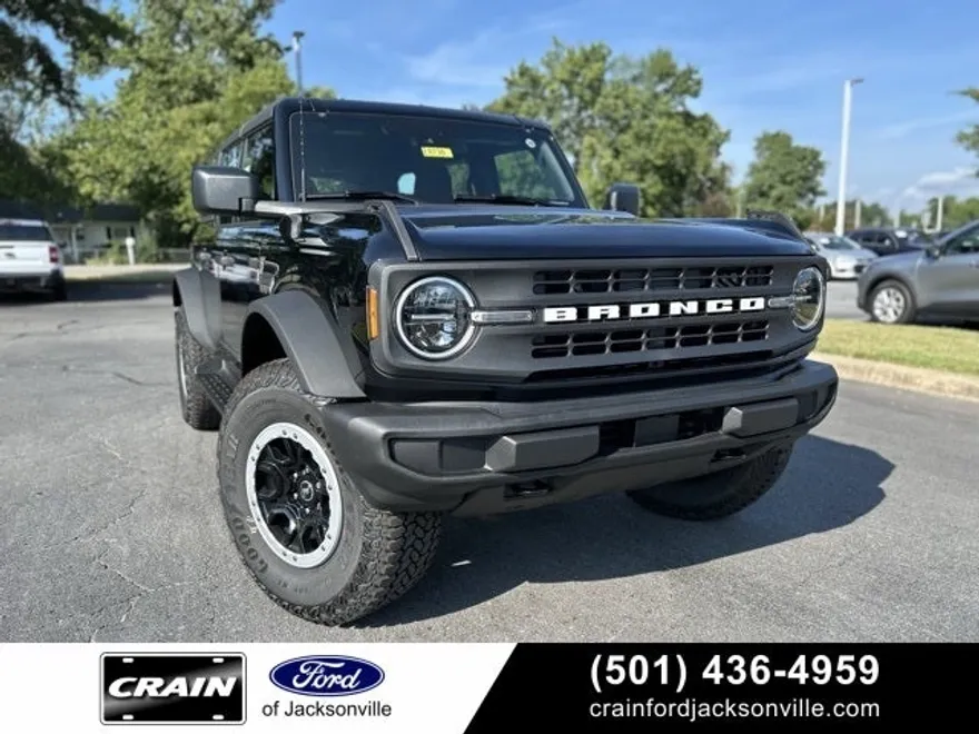 2025 Ford Bronco Base photo 1