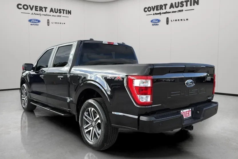 2023 Ford F-150 XL photo 1