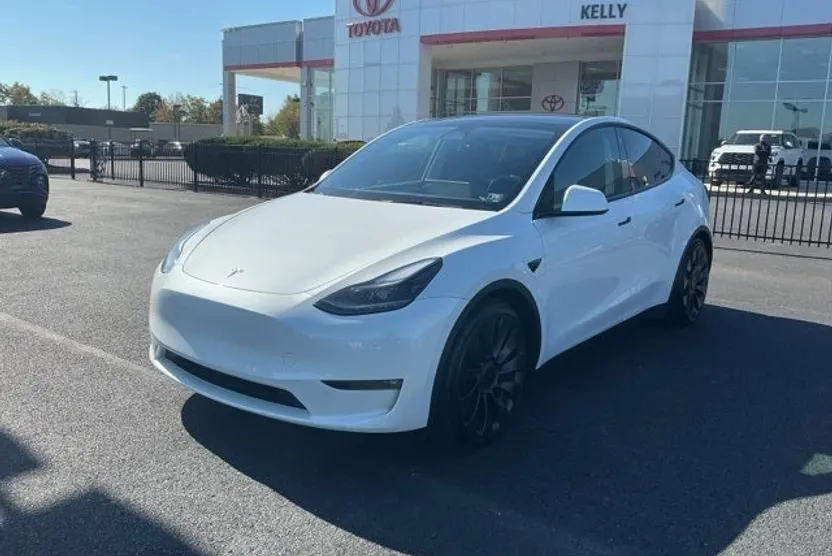 2023 Tesla Model Y Performance photo 1