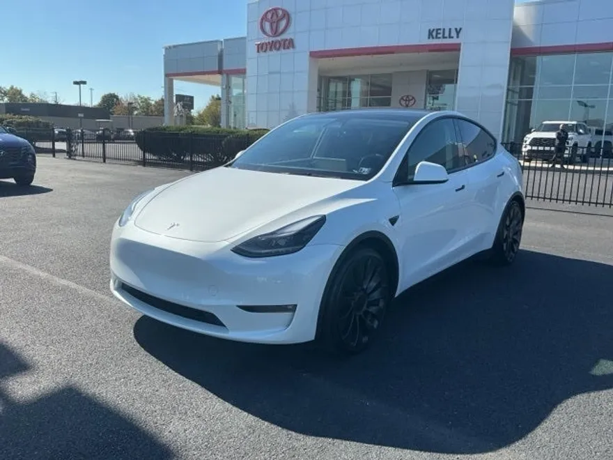 2023 Tesla Model Y Performance photo 1