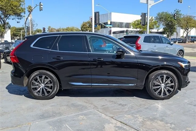 2021 Volvo XC60 T6 Inscription photo 1
