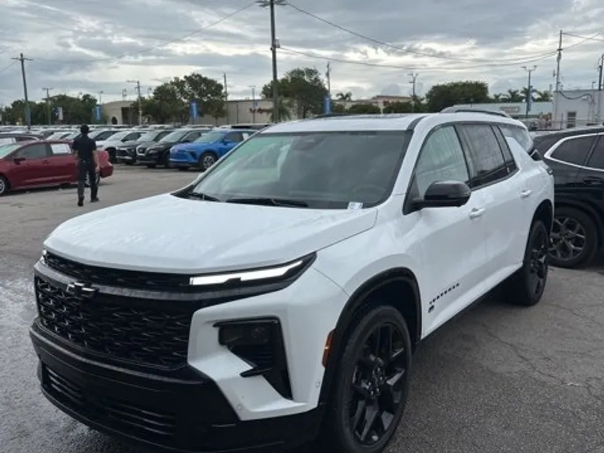 2024 Chevrolet Traverse RS photo 1