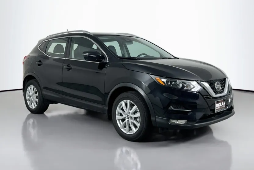 2022 Nissan Rogue Sport SV photo 1