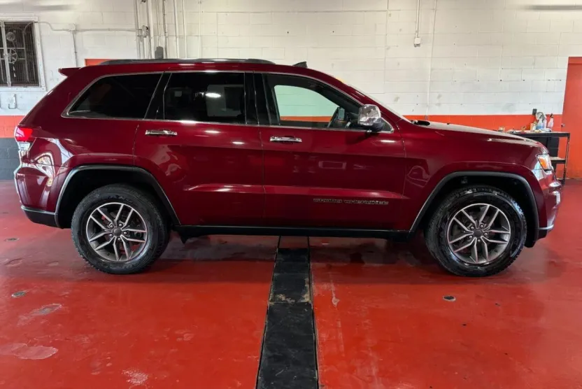 2020 Jeep Grand Cherokee Limited photo 1