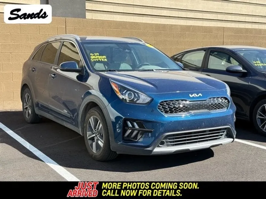 2022 Kia Niro Plug-In Hybrid LXS photo 1