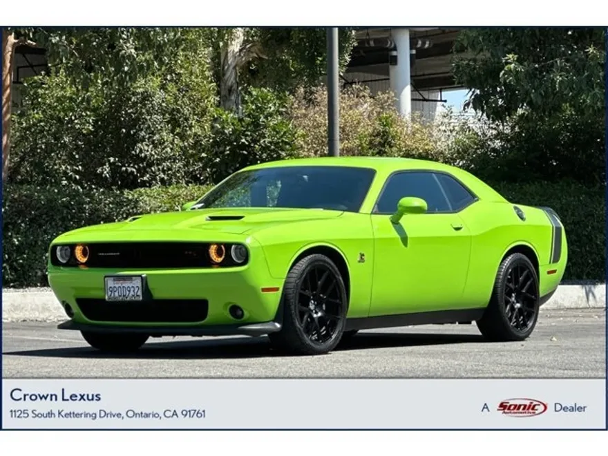 2015 Dodge Challenger R/T Scat Pack photo 1