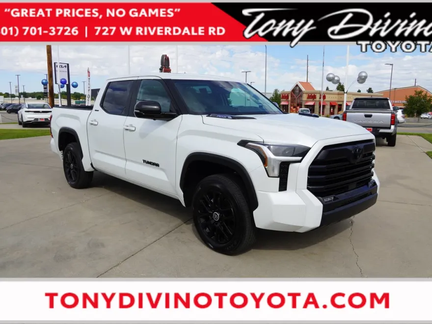 2024 Toyota Tundra Limited CrewMax photo 1