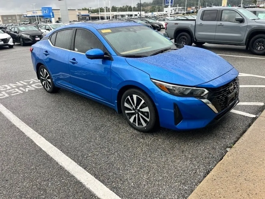 2024 Nissan Sentra SV photo 1