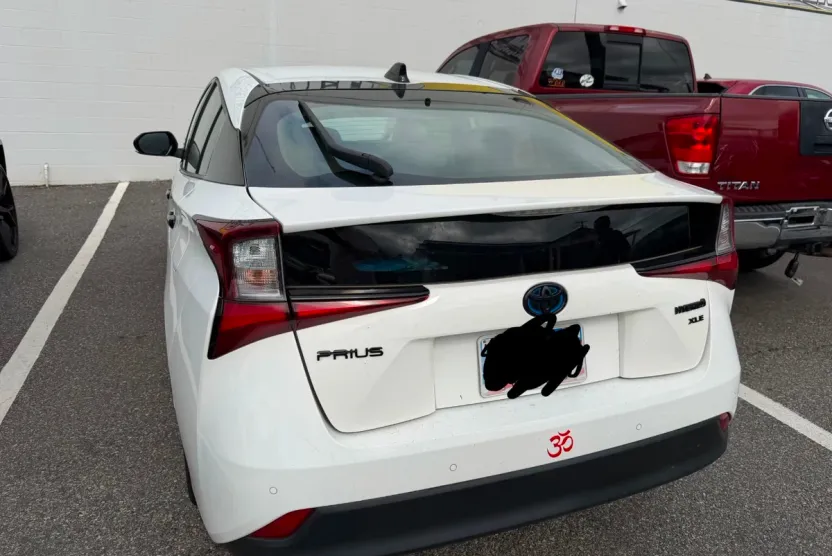 2022 Toyota Prius XLE photo 1
