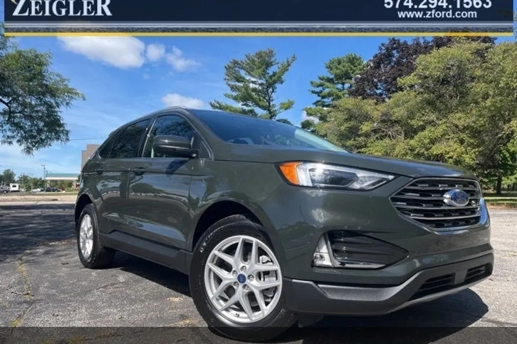 2022 Ford Edge SEL photo 1