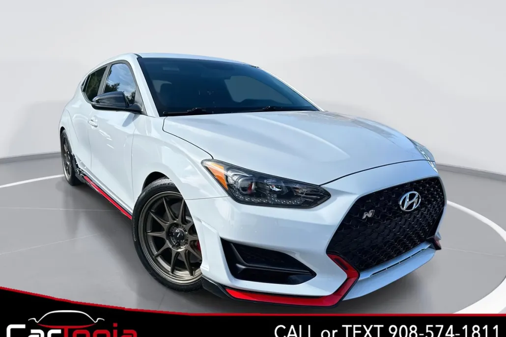 2020 Hyundai Veloster N photo 1