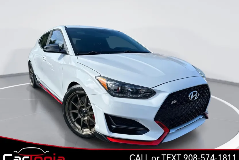 2020 Hyundai Veloster N photo 1