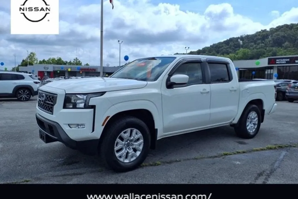2024 Nissan Frontier SV photo 1