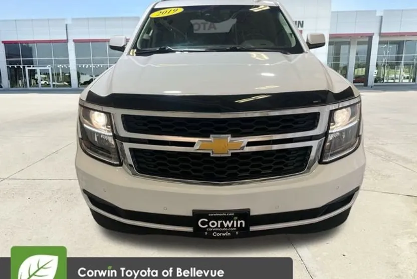 2019 Chevrolet Tahoe LT photo 1