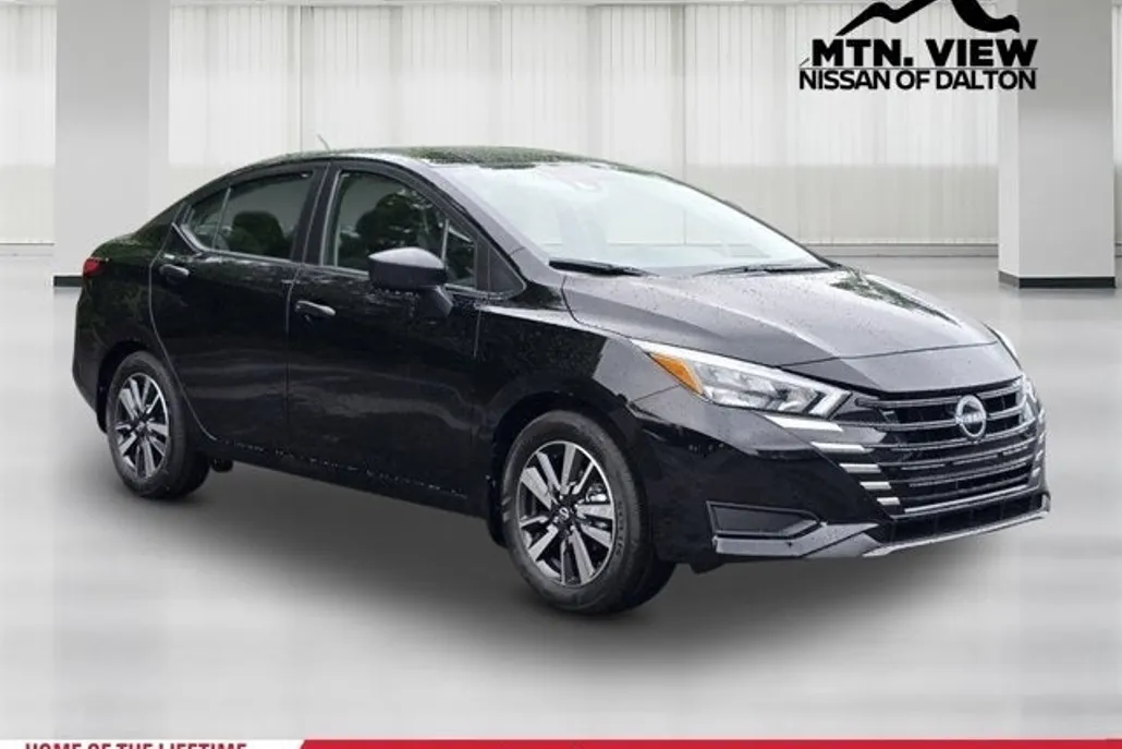 2025 Nissan Versa S photo 1