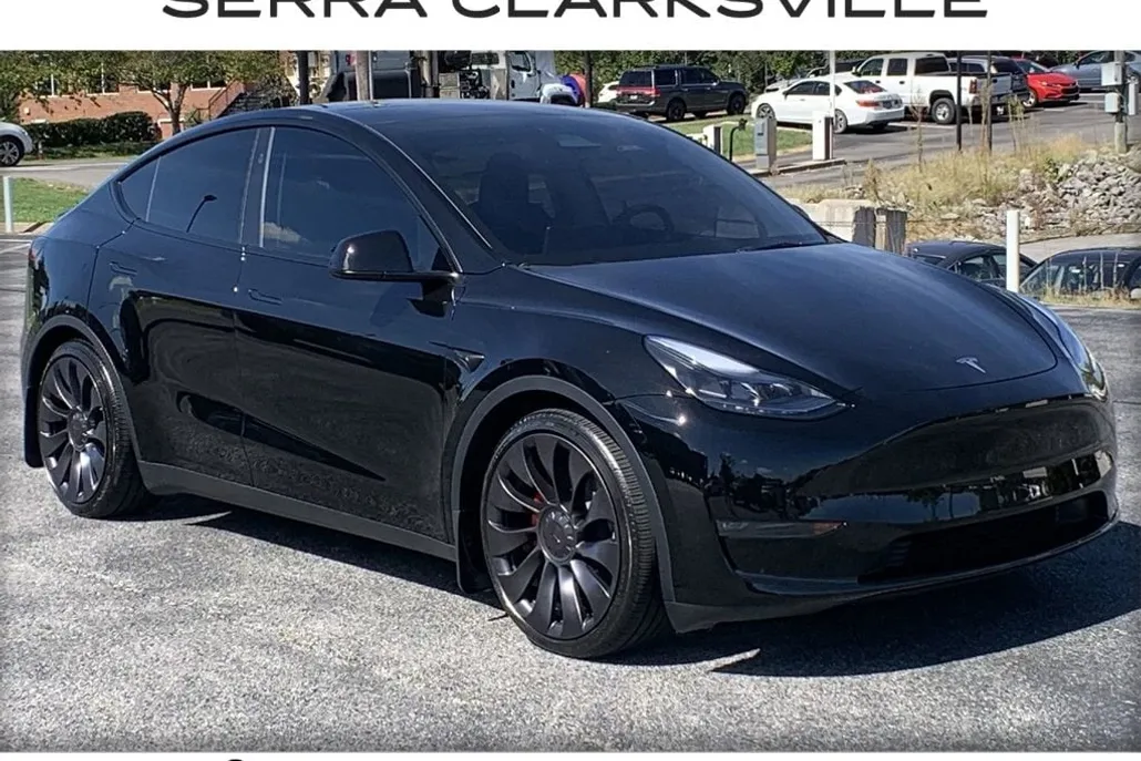 2025 Tesla Model Y Performance photo 1