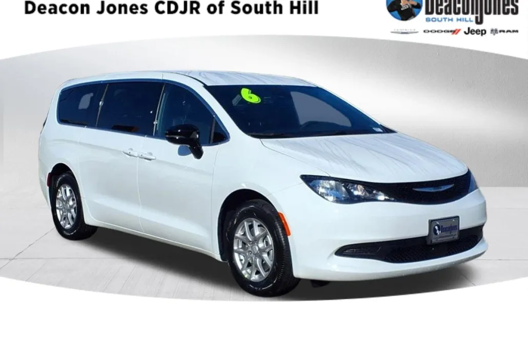 2026 Chrysler Voyager LX photo 1