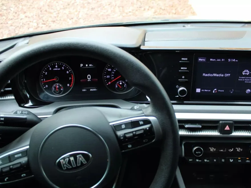 2022 Kia K5 LXS photo 1
