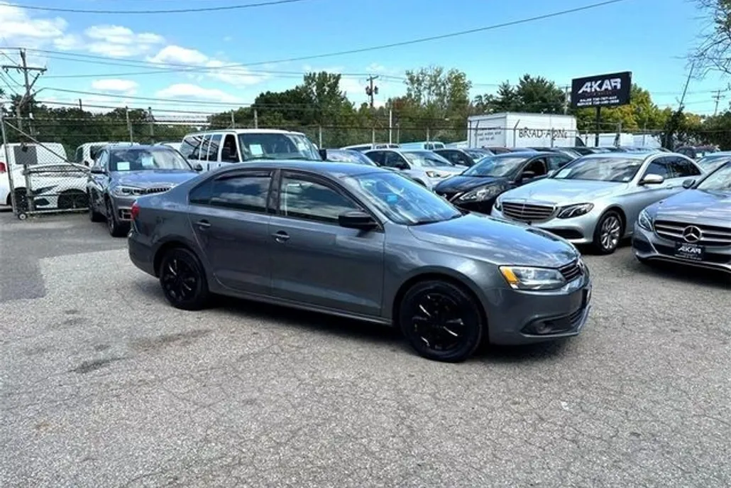 2014 Volkswagen Jetta S photo 1