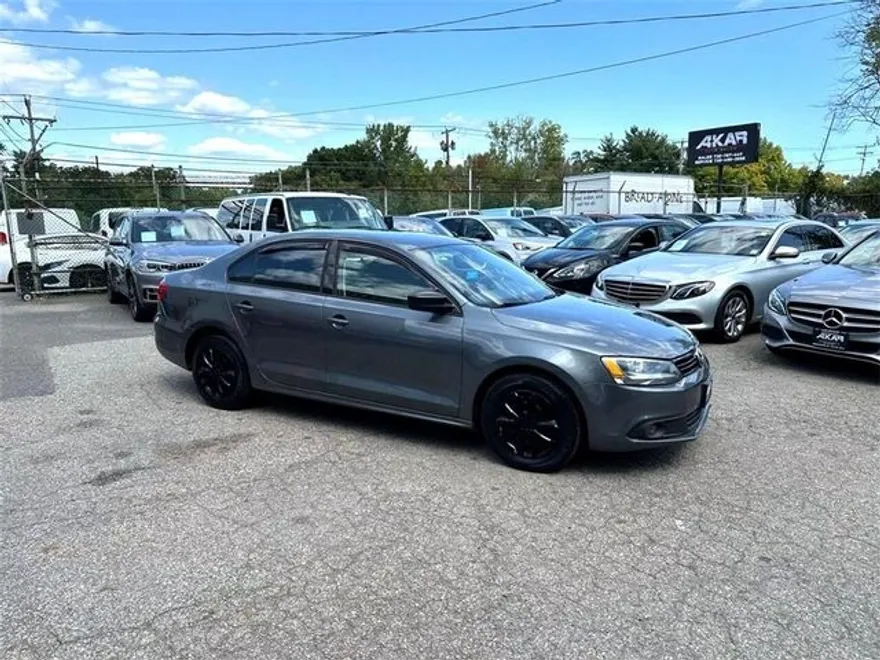 2014 Volkswagen Jetta S photo 1