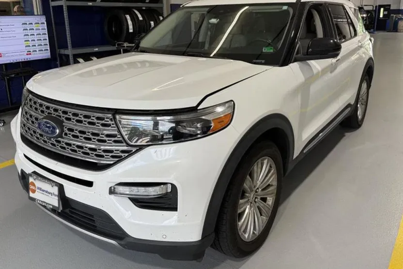 2020 Ford Explorer Limited photo 1