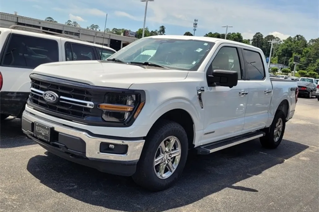 2024 Ford F-150 XLT photo 1