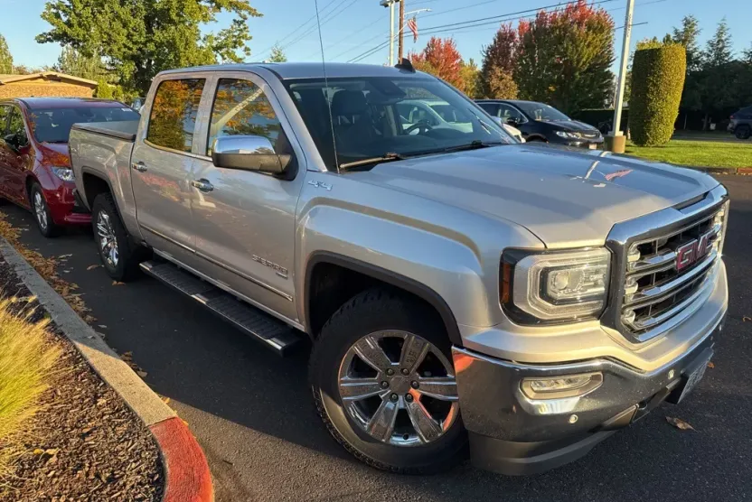 2017 Gmc Sierra 1500 SLT photo 1