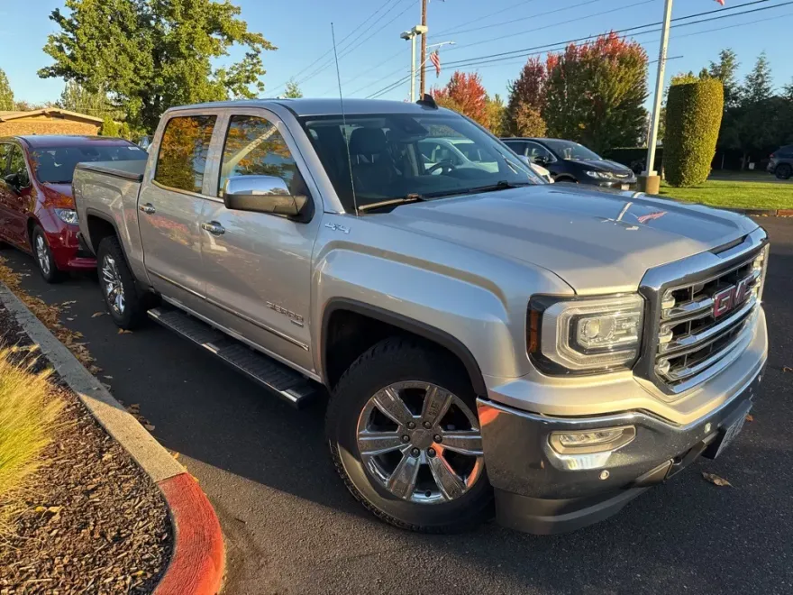 2017 Gmc Sierra 1500 SLT photo 1