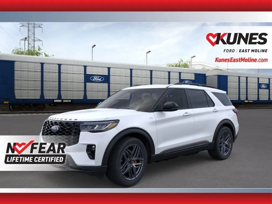 2025 Ford Explorer ST-Line photo 1