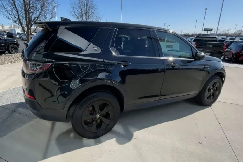 2023 Land Rover Discovery Sport S photo 1