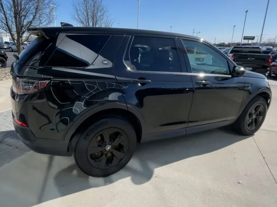 2023 Land Rover Discovery Sport S photo 1