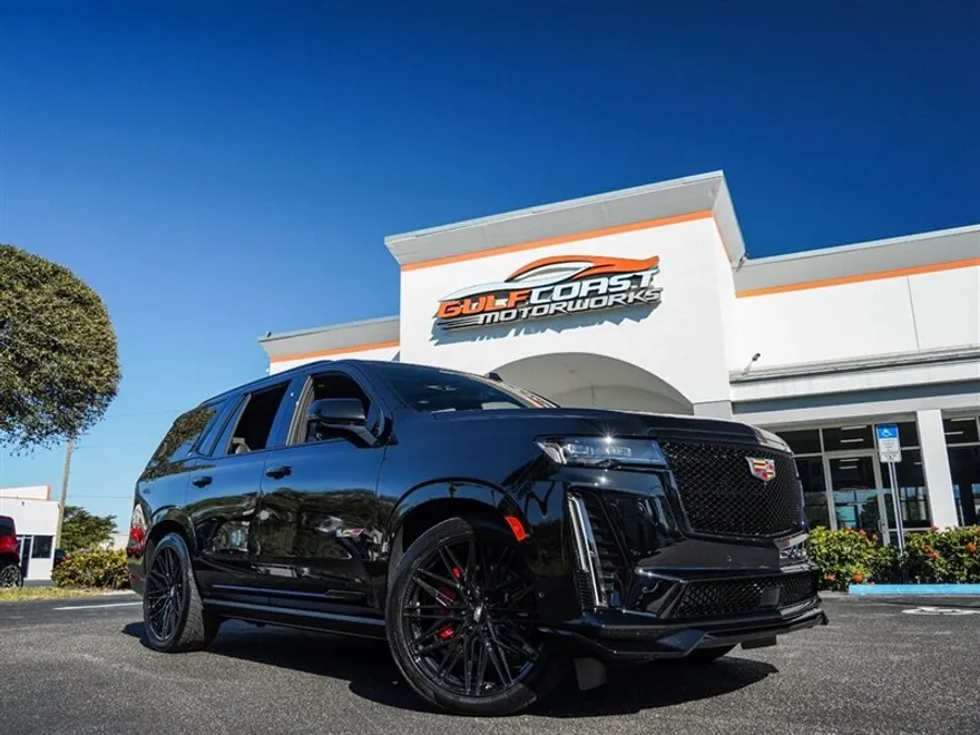 2023 Cadillac Escalade photo 1