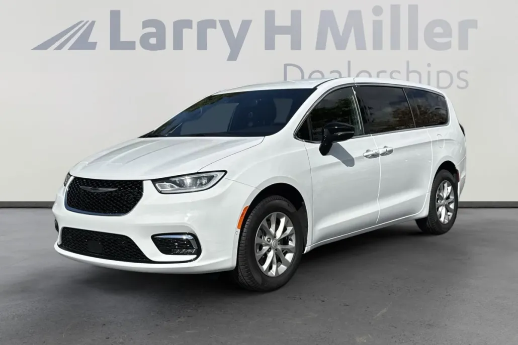 2025 Chrysler Pacifica photo 1