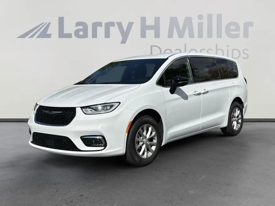 2025 Chrysler Pacifica photo 1