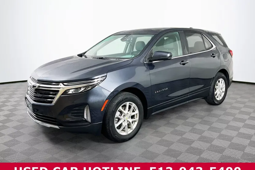 2022 Chevrolet Equinox LT photo 1