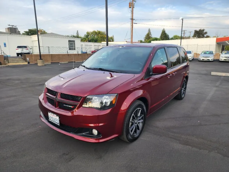 2018 Dodge Grand Caravan GT photo 1